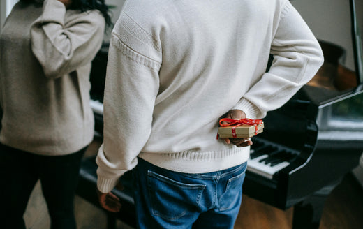 Christmas Gift Dilemma: If Your Boyfriend Chooses Deodorant, Would You Break Up?